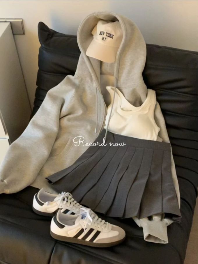 沙漠棕榈色 浅米灰色 白胡椒粉色 低帮 系带 皮革 