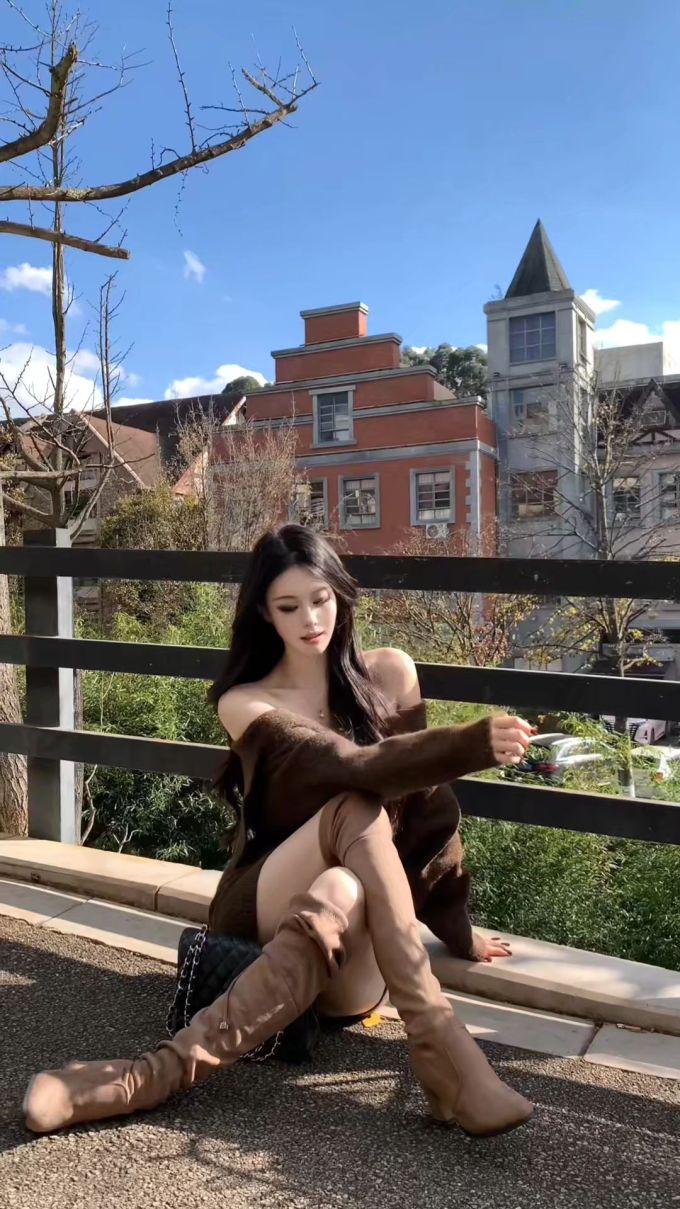 土褐色 陨石色 橡子色 皮革 