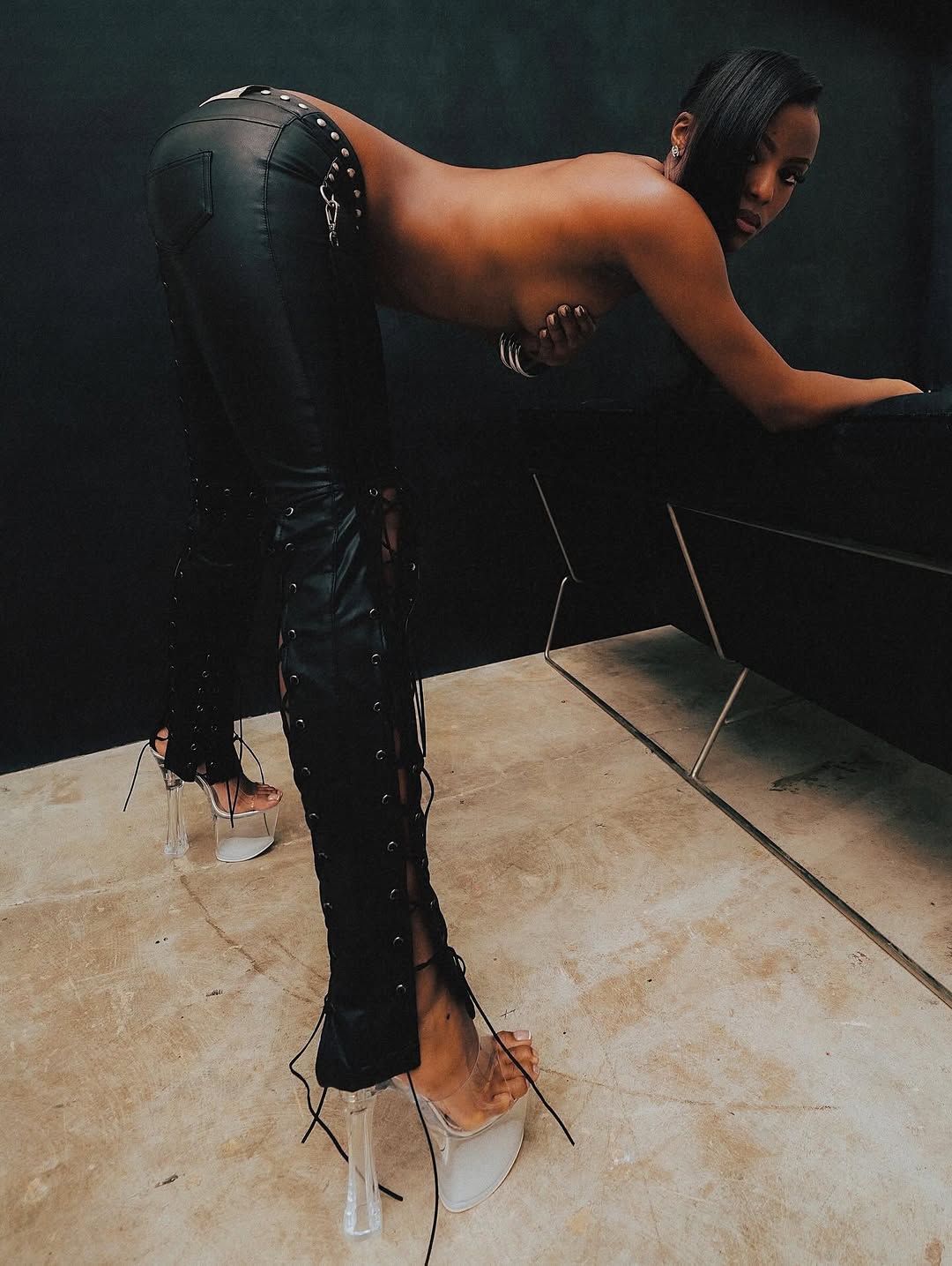 燕尾服 尖头 皮革  - VALI鞋履AI设计主图