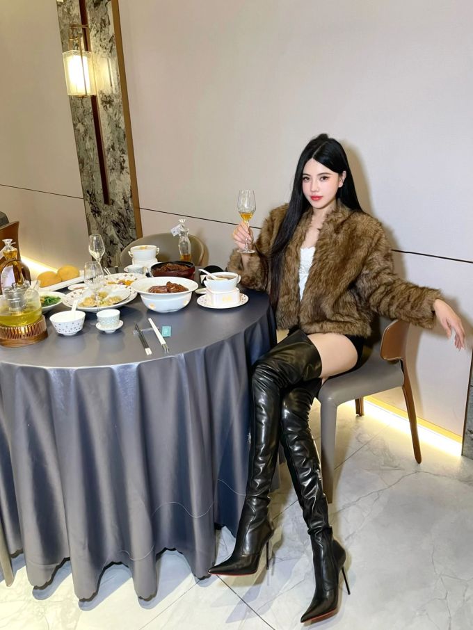 皮草面料 H型 翻领 中长袖 裘毛袖 褐绿色 僧袍色 袋鼠色 