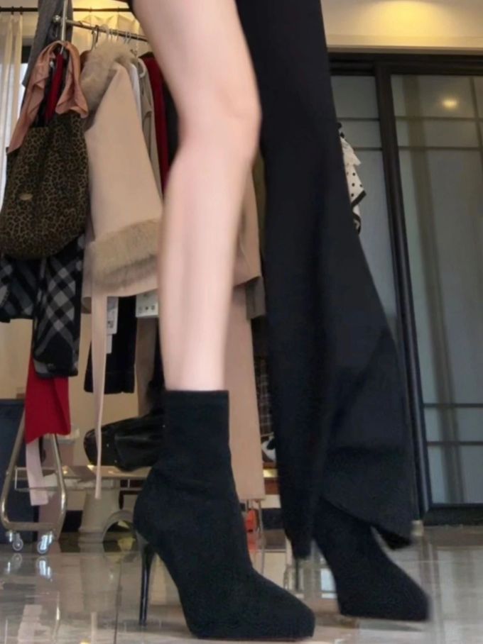 高跟 细跟 燕尾服 尖头 皮革 