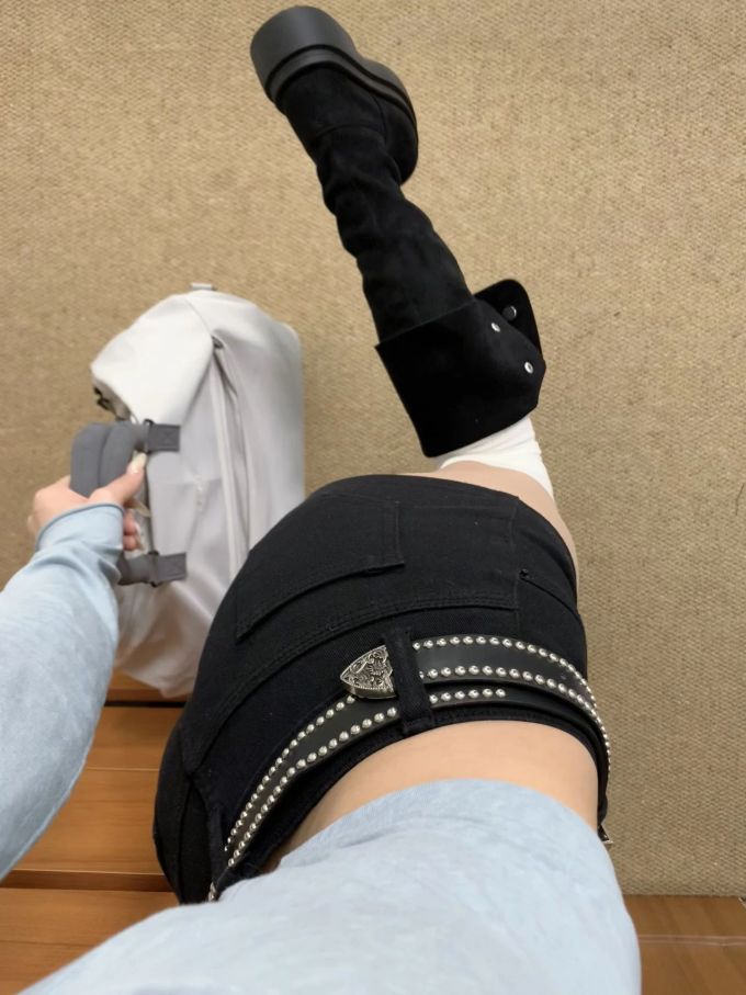 燕尾服 花岗岩灰 鹪鹩色 皮革 