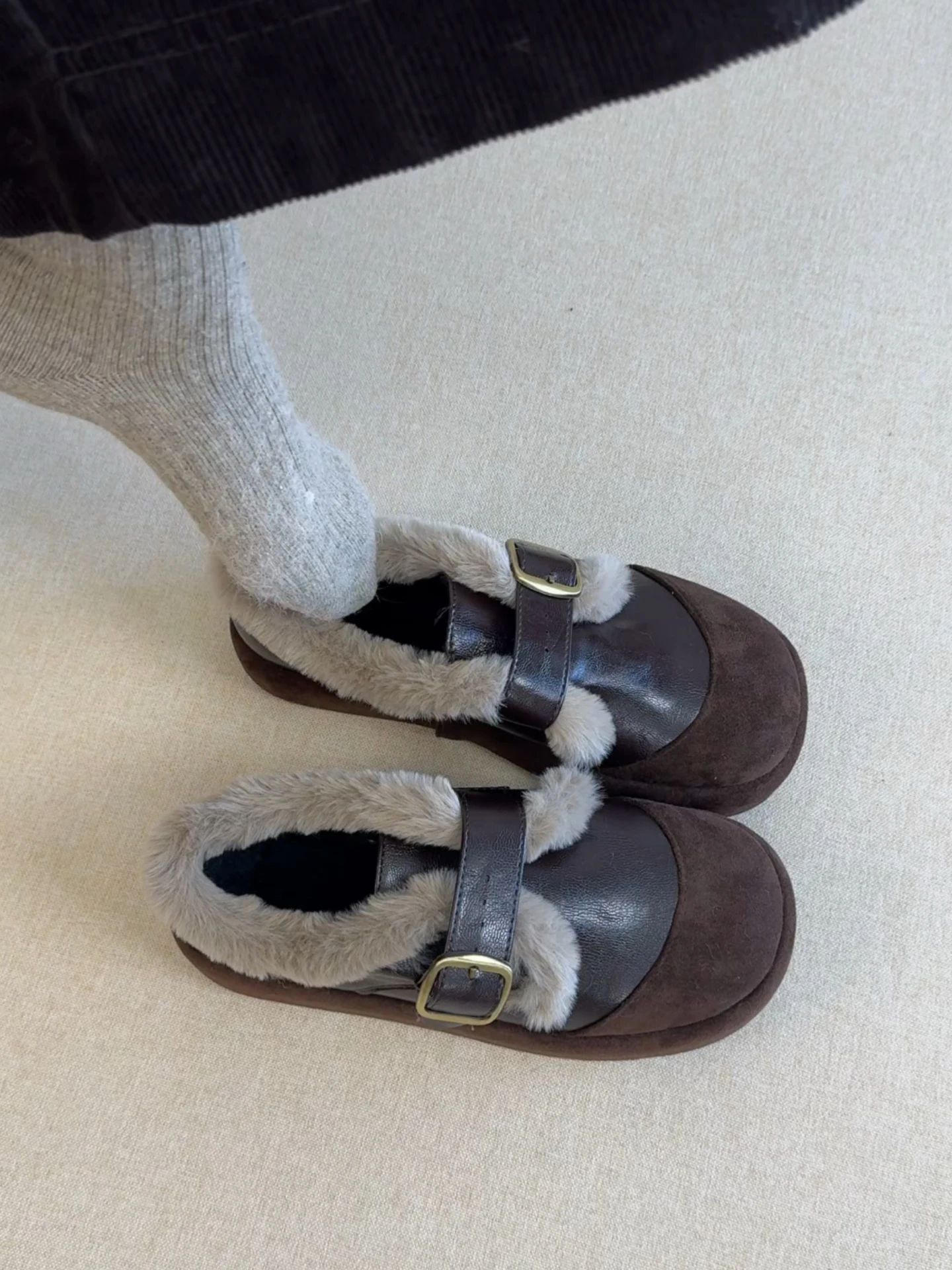 深井黑 庄严 地下世界 低帮 袢扣 绒毛/绒面  - VALI鞋履AI设计主图