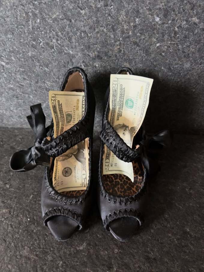 陨石色 咖啡褐色 林荫大道 圆头 浅口鞋 