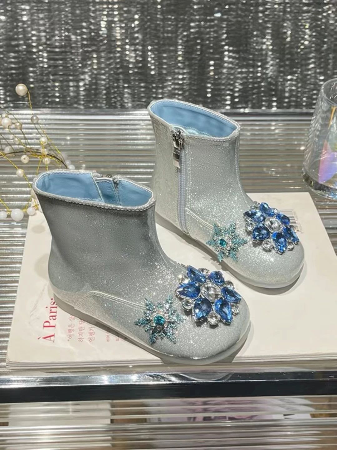 夜雾色 蓖麻灰 信鸽色 圆头 塑料  - VALI鞋履AI设计主图