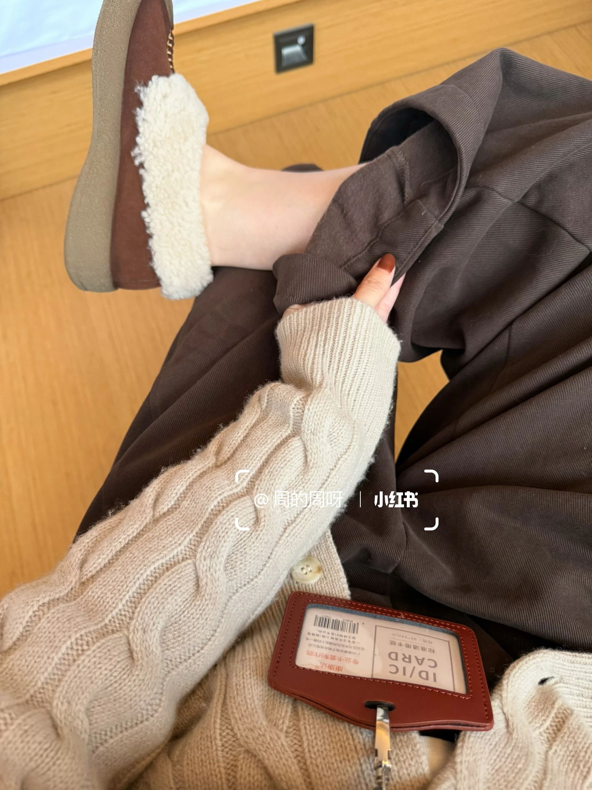 石灰华色 甜玉米 芦笋白 无帮 一脚蹬 绒毛/绒面  - VALI鞋履AI设计主图