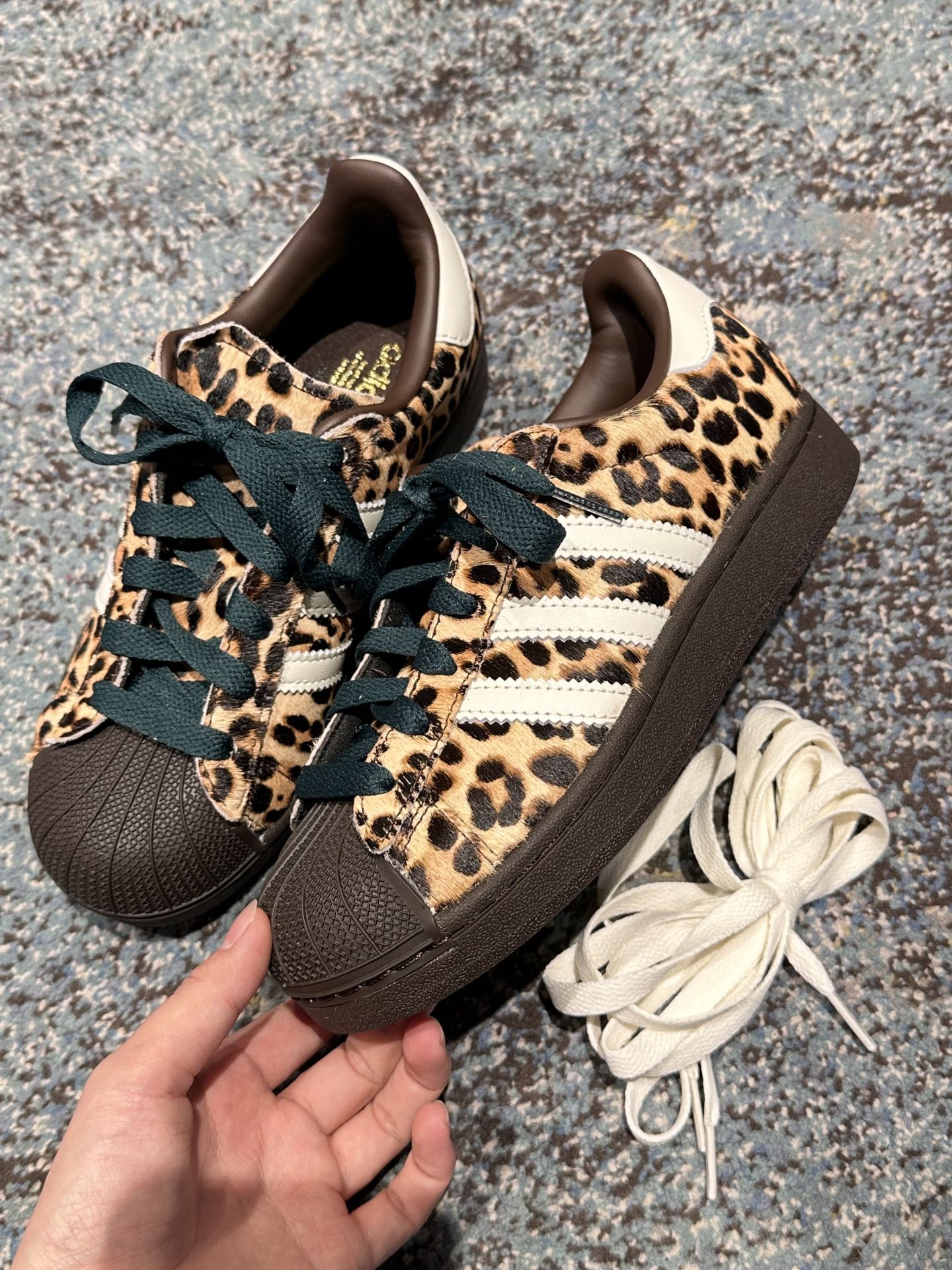 咖啡褐色 陨石色 板岩黑 低帮 系带 布面  - VALI鞋履AI设计主图