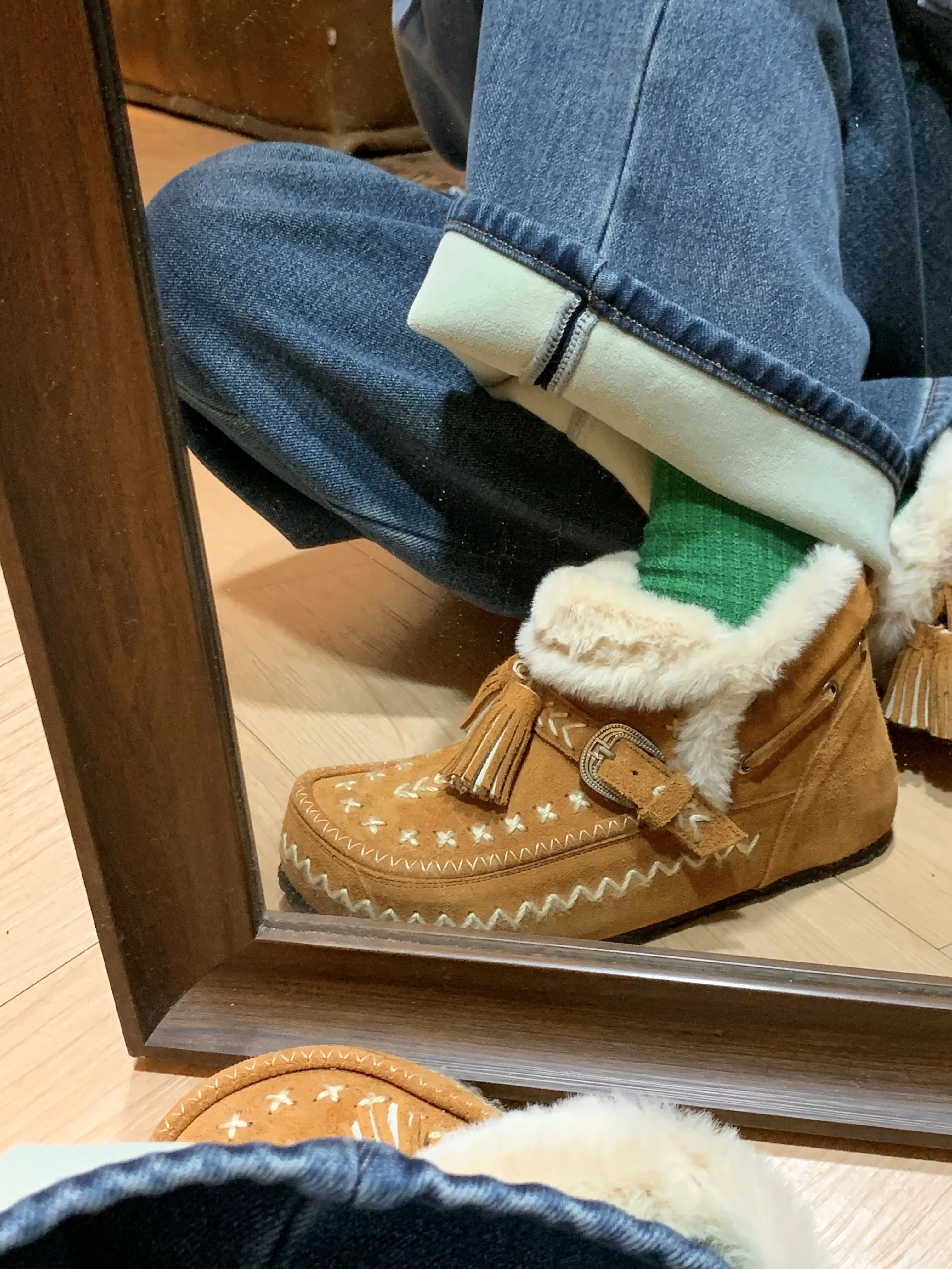 金褐色 橄榄酱色 僧袍色 袢扣 皮革  - VALI鞋履AI设计主图