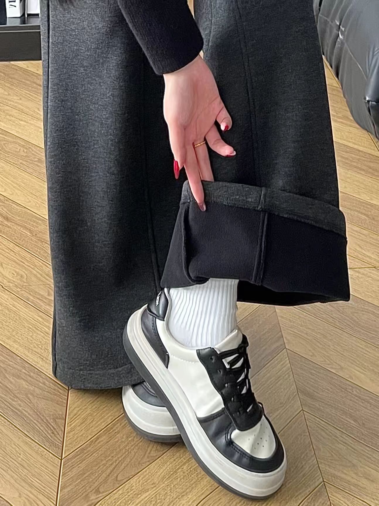 香槟白 燕尾服 露灰色 低帮 皮革  - VALI鞋履AI设计主图