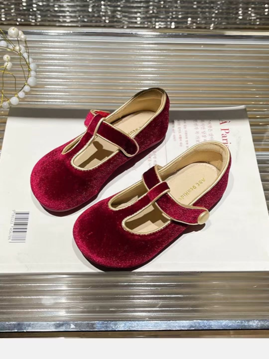 精明红 滑板车红 口红色 魔术贴  - VALI鞋履AI设计主图