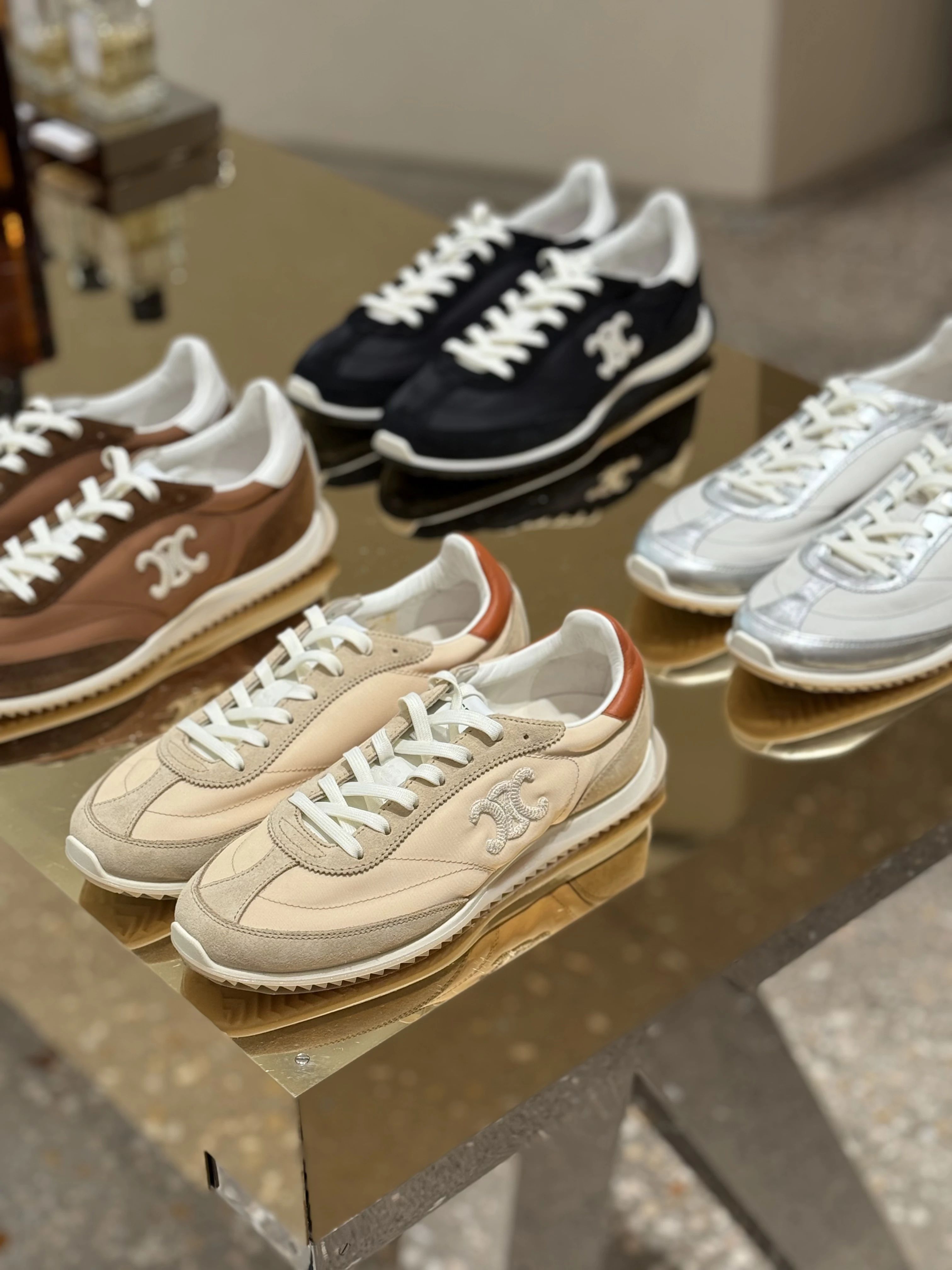 脆饼色 羊毛色 浅卡其色 低帮 系带  - VALI鞋履AI设计主图