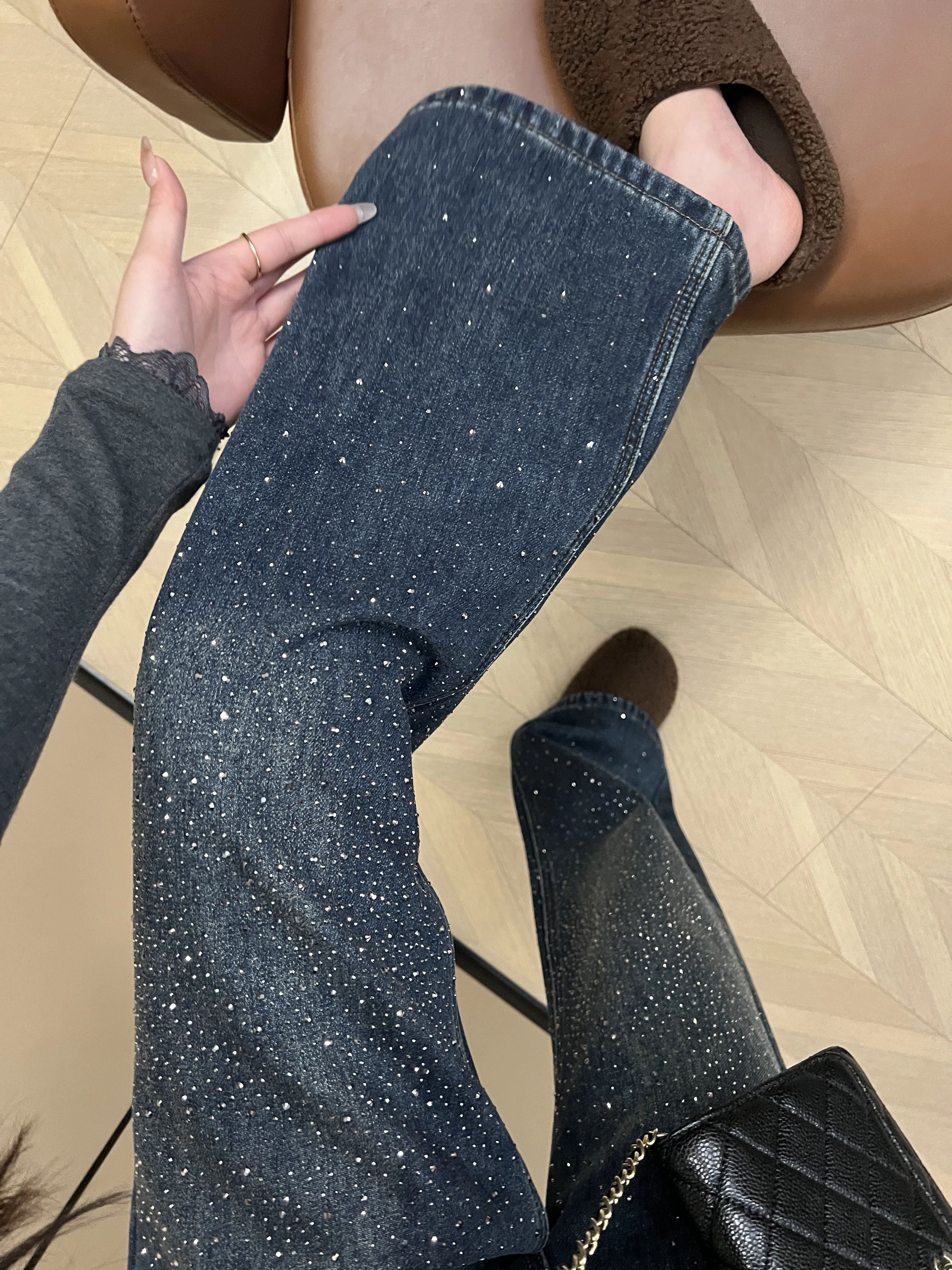 粗跟 碳色 白令海色 黑蓝色  - VALI鞋履AI设计主图