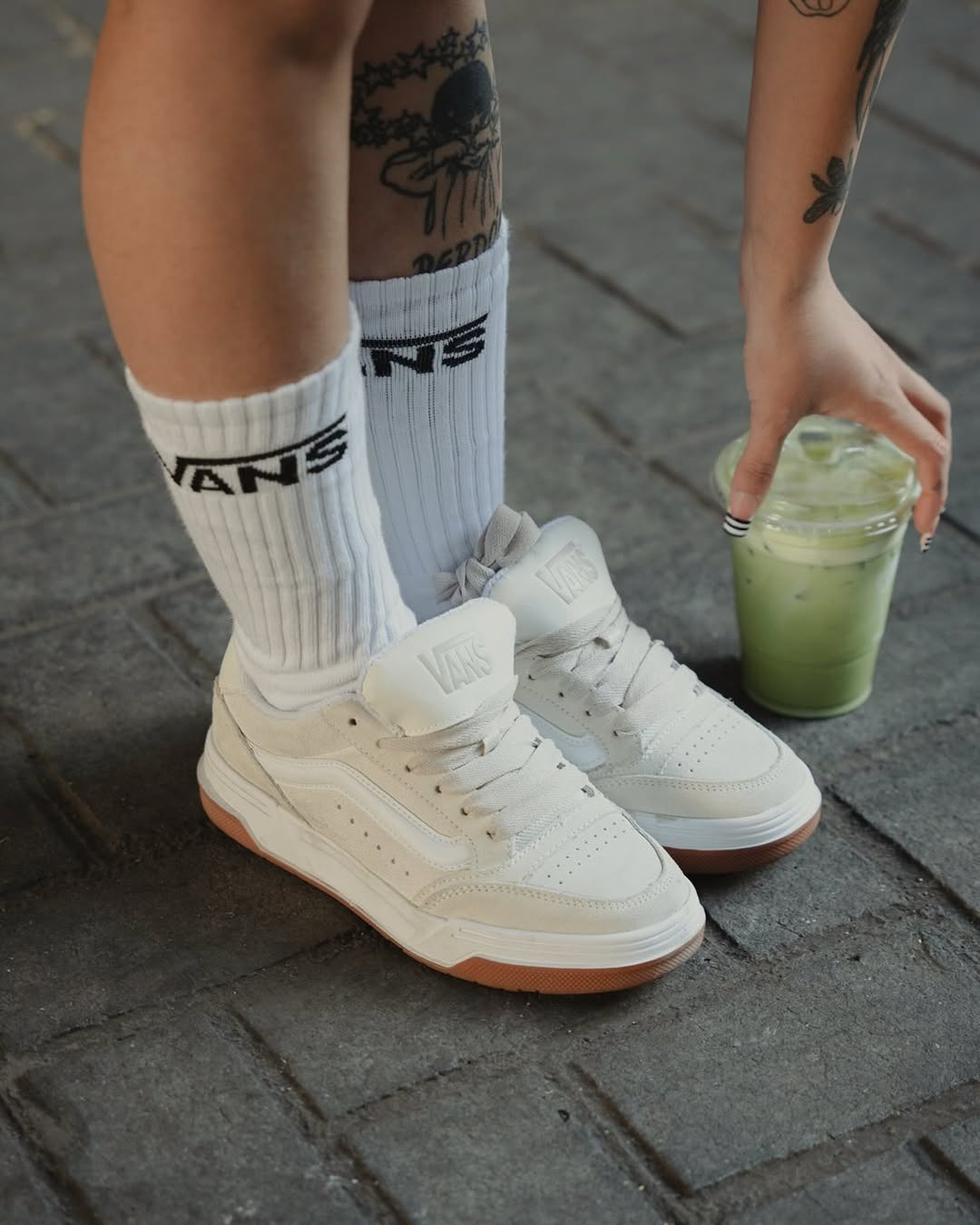 露灰色 柳灰 蓝狐色 中帮 系带 皮革  - VALI鞋履AI设计主图