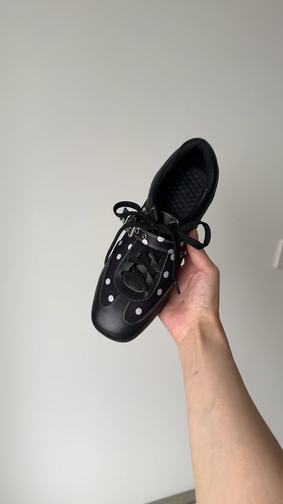 燕尾服 黄貂鱼 罂粟籽 圆头 系带 深口鞋 皮革  - VALI鞋履AI设计主图