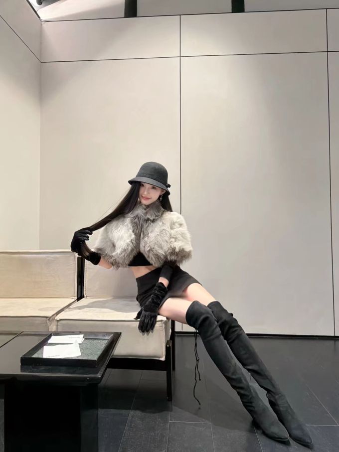 阿芬宾舍犬 暗影蓝 火山灰 尖头 皮革 