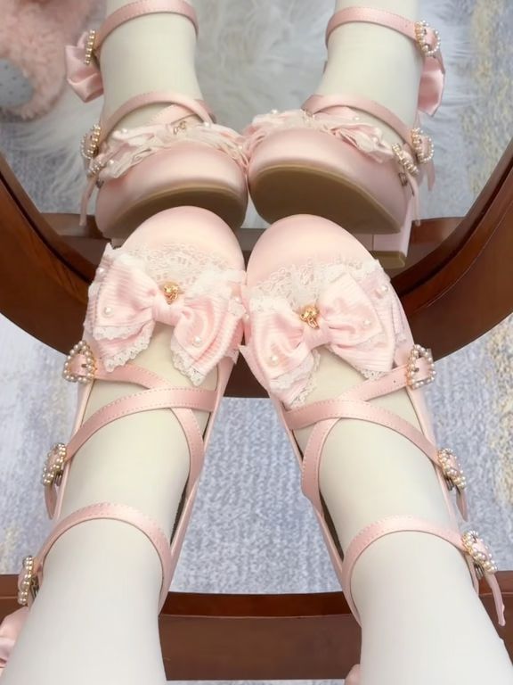 乳粉色 柔粉色 露白色 圆头 袢扣 中口鞋 