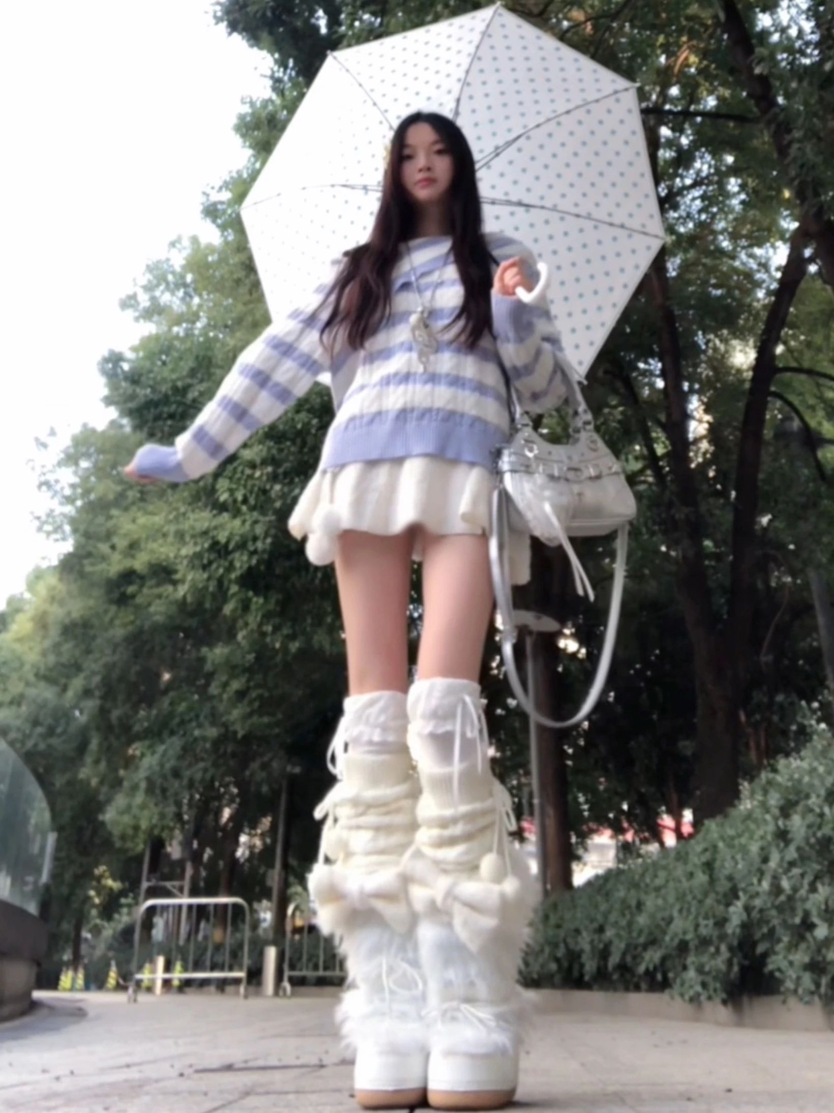 毛纺 H型 圆形领 中长袖 基础袖 满印&循环 格纹/菱格 细针 波斯紫 薄云 雨滴 甜美 Y2K 辣妹  - VALI鞋履AI设计主图