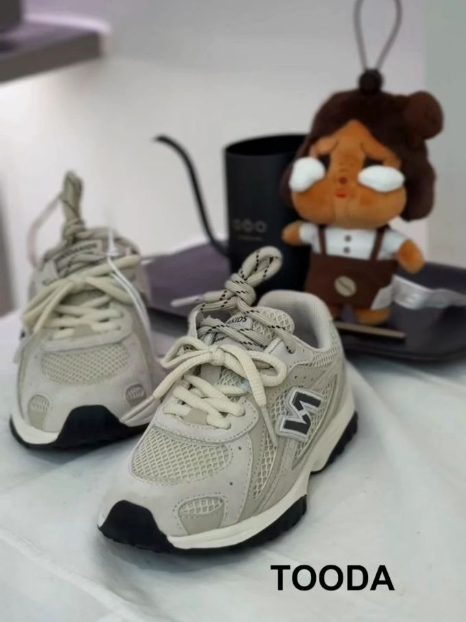 柳灰 碎石 燕尾服 低帮 系带 