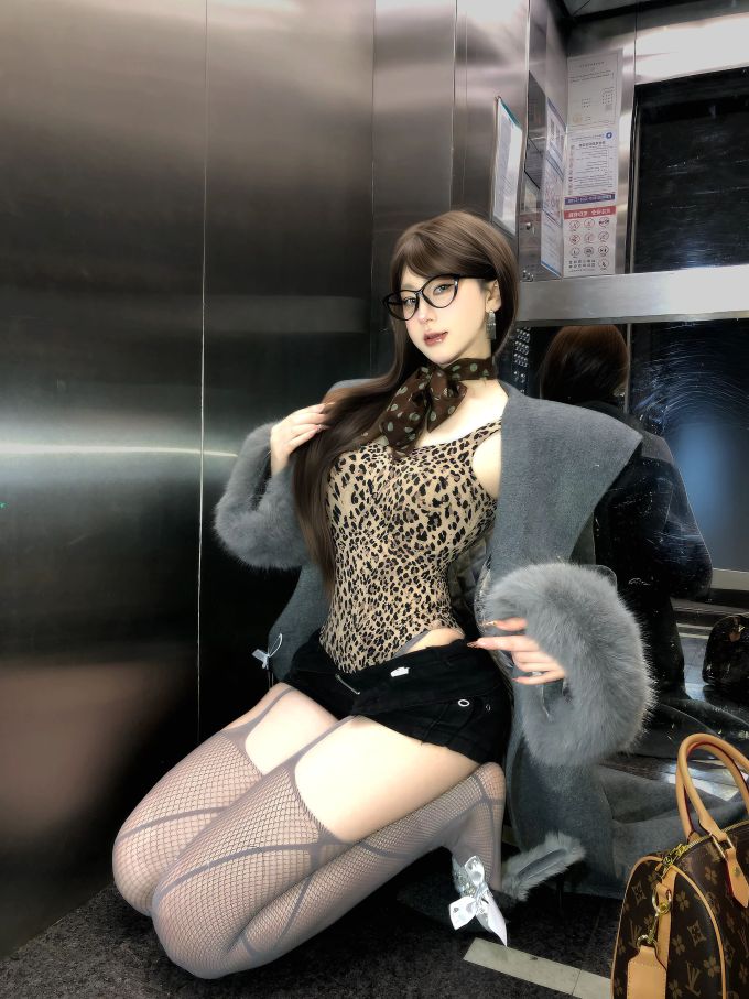 呢绒 H型 满印&循环 燕尾服 灰白色 都市灰 Y2K 辣妹 