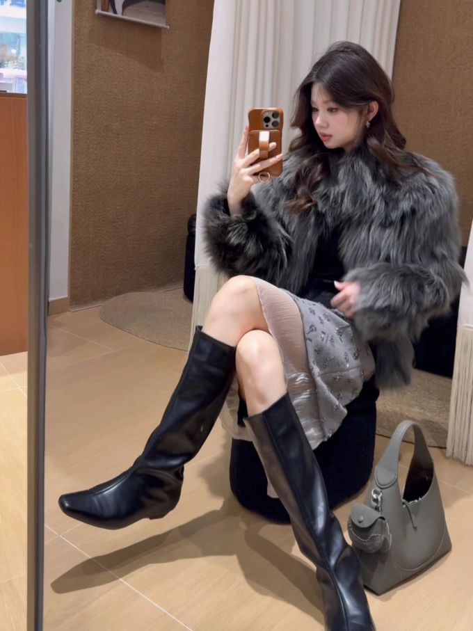 皮草面料 O型 裘毛袖 无烟煤色 黄貂鱼 灰色萤石 