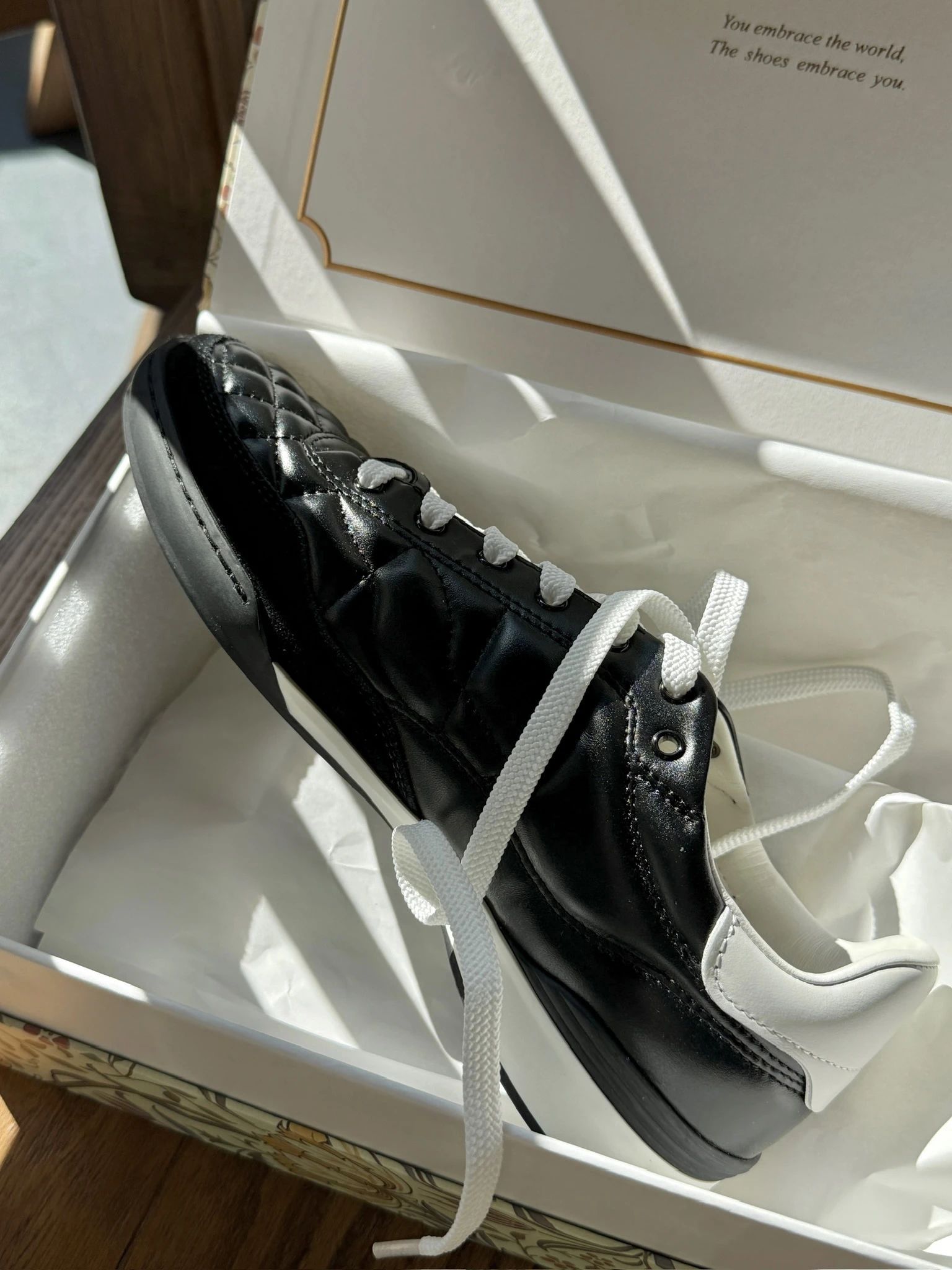 尾气黑 森林雾 雾号 低帮 系带 皮革  - VALI鞋履AI设计主图