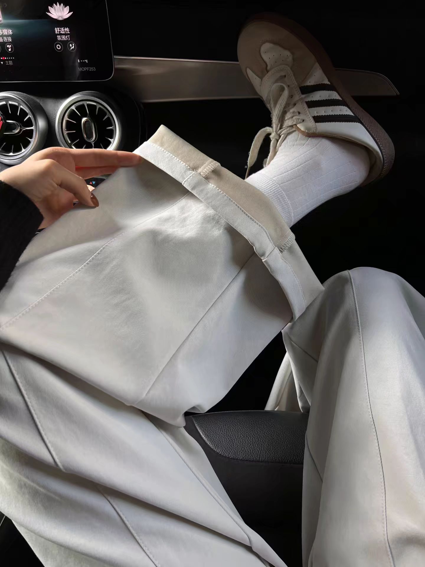 咖啡褐色 陨石色 斑灰色 低帮 系带 皮革  - VALI鞋履AI设计主图