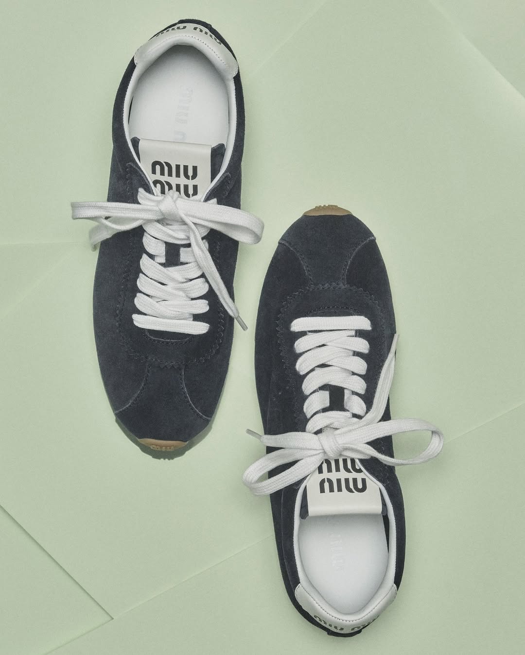 林地灰 白云母 黑沙 系带 布面  - VALI鞋履AI设计主图