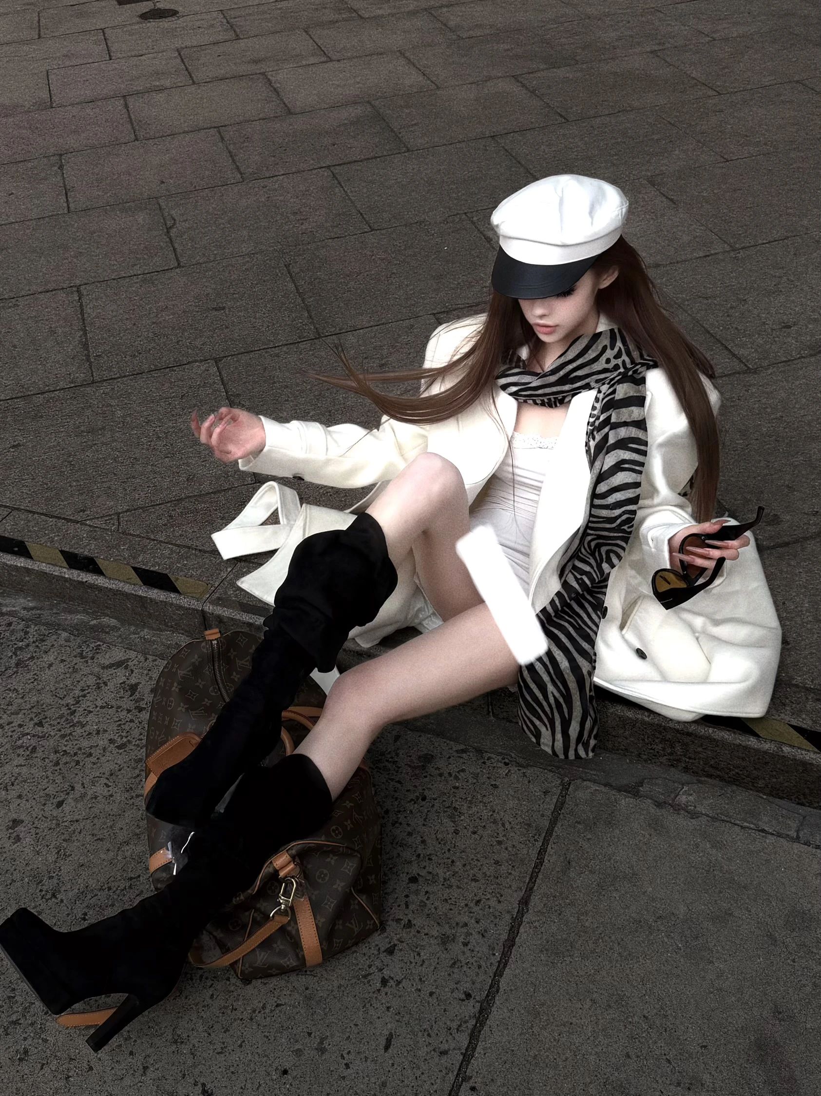 基础袖 满印&循环 条纹/波纹 拼接 燕尾服 薄云 塔灰色  - VALI鞋履AI设计主图