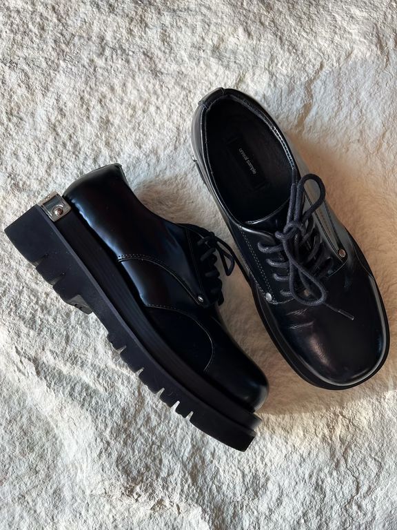 厚底 蓝黑色 系带 皮革 