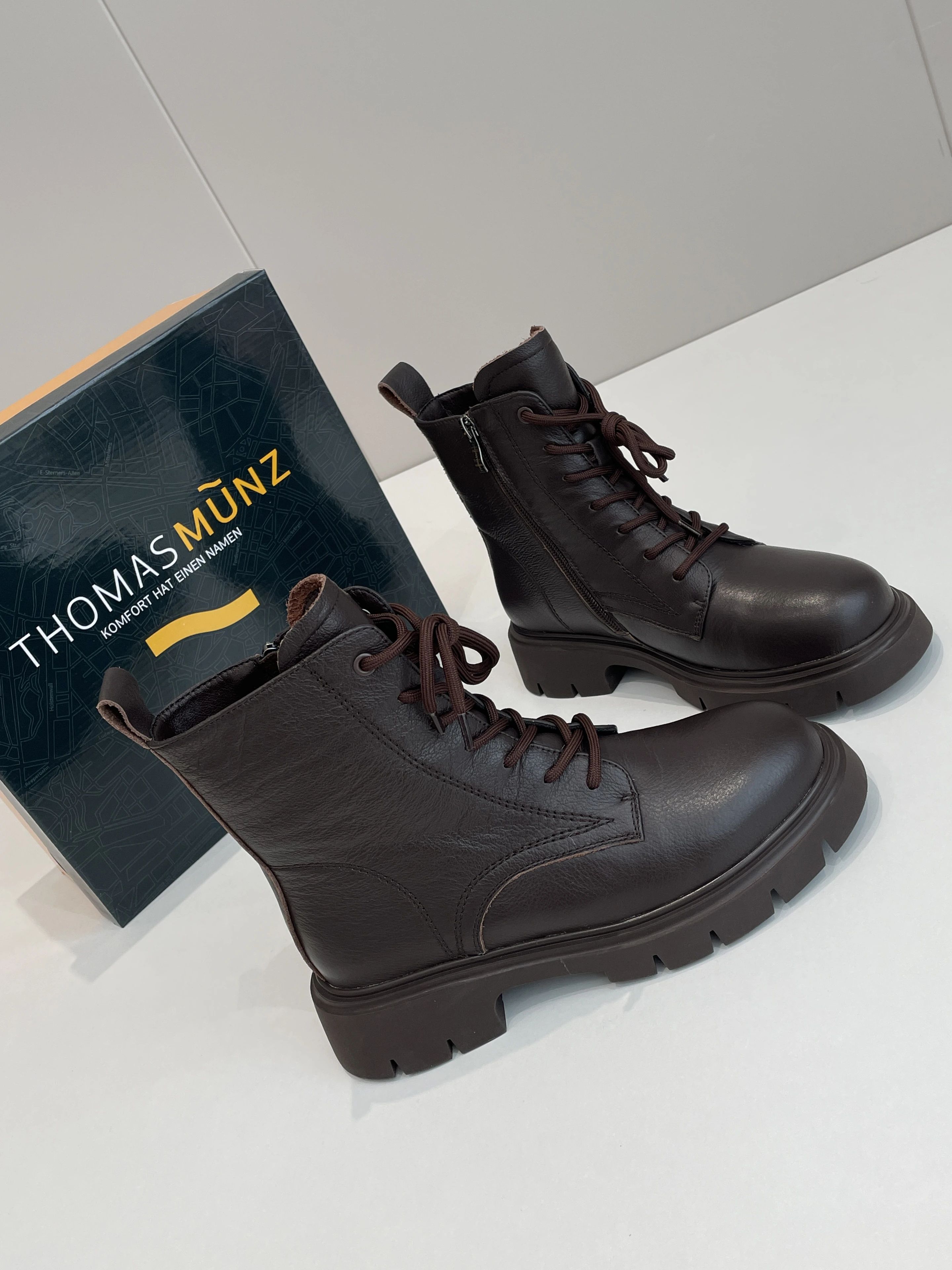 陨石色 夜幕色 不可穿透 圆头 拉链 系带 皮革  - VALI鞋履AI设计主图