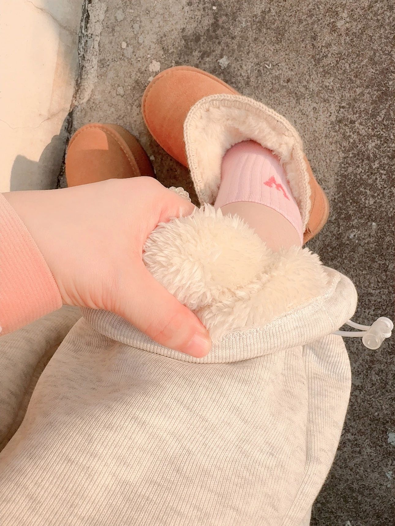 牛奶咖啡色 西班牙粉 珍珠红 绒毛/绒面  - VALI鞋履AI设计主图