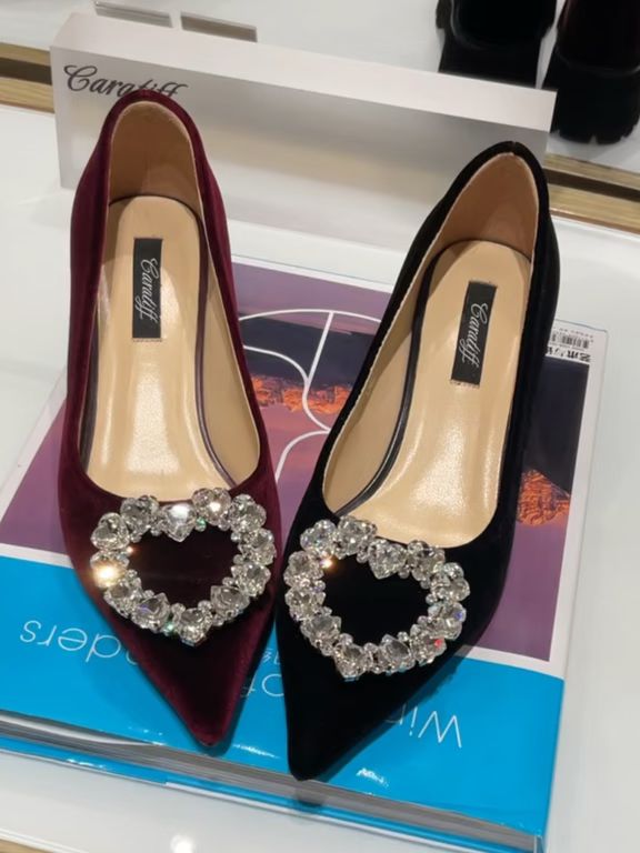 燕尾服 咖啡褐色 杏仁黄 尖头 低帮 一脚蹬 浅口鞋 布面  - VALI鞋履AI设计主图