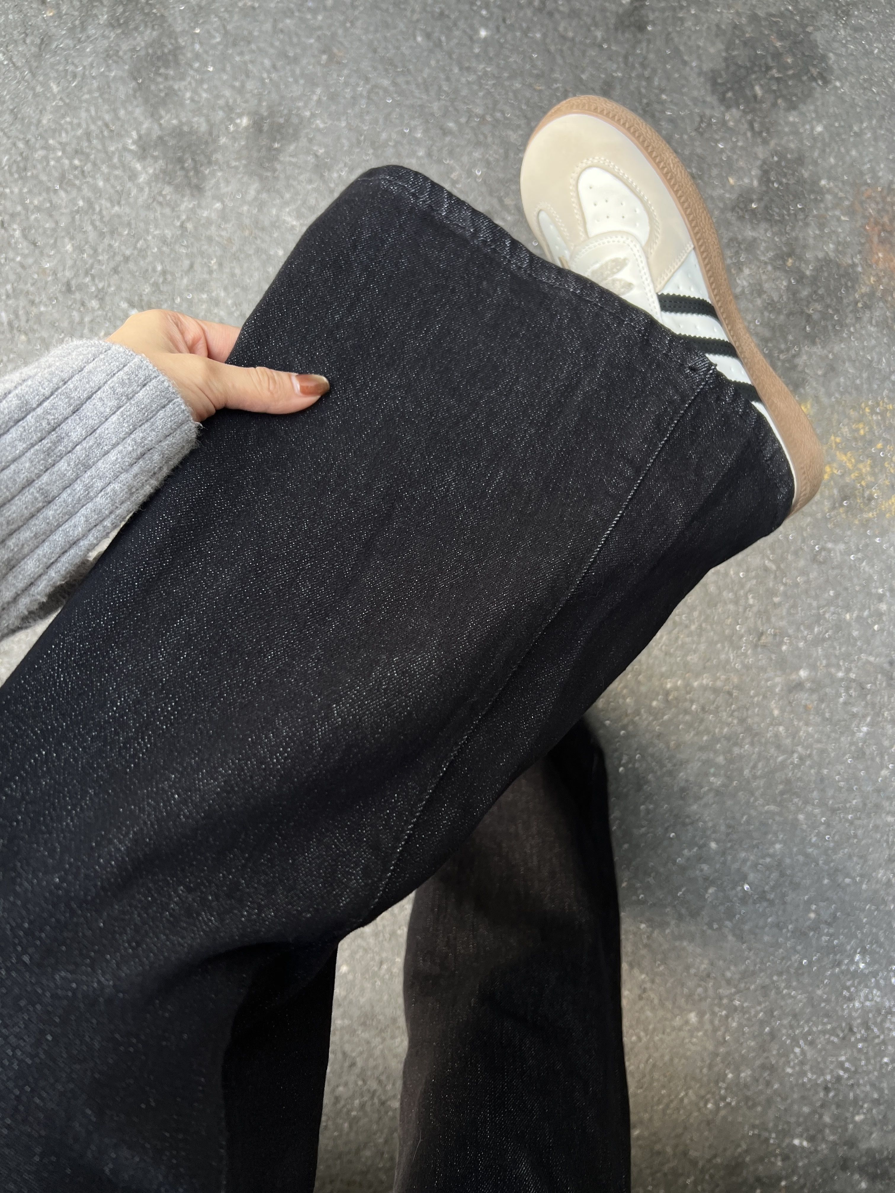 轿车黑 甜姜色 婴儿爽身粉 圆头 皮革  - VALI鞋履AI设计主图