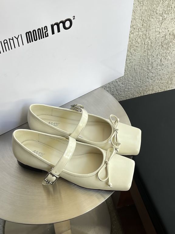 树林绿 玻璃绿 沼泽色 方头 袢扣 浅口鞋 皮革 