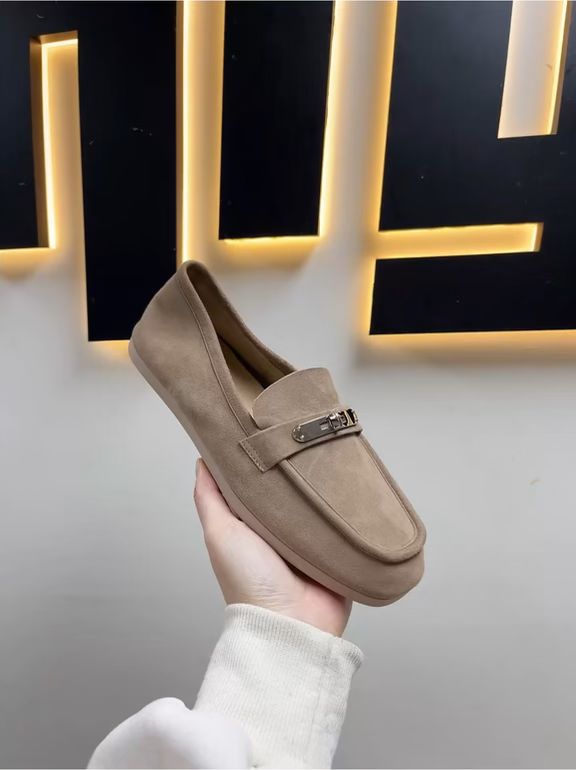 摩卡酥皮 松灰色 咖啡褐色 方头 低帮 一脚蹬 深口鞋 皮革  - VALI鞋履AI设计主图