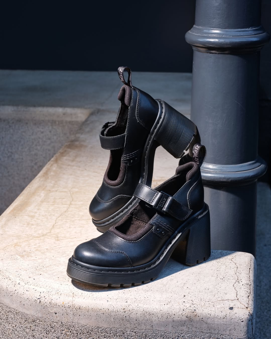 蓝黑色 奥德赛灰 烧焦灰 圆头 中口鞋 皮革  - VALI鞋履AI设计主图