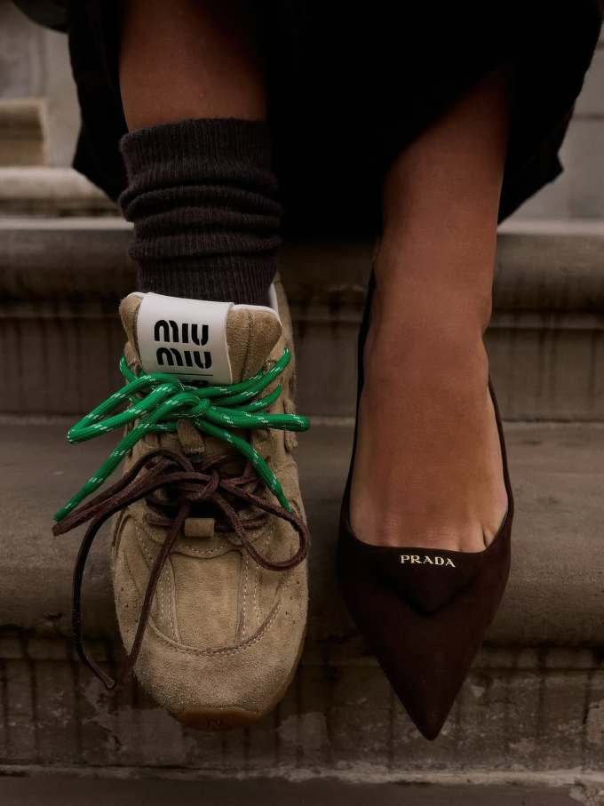 咖啡褐色 深洞 沙漠棕榈色 高帮 系带 