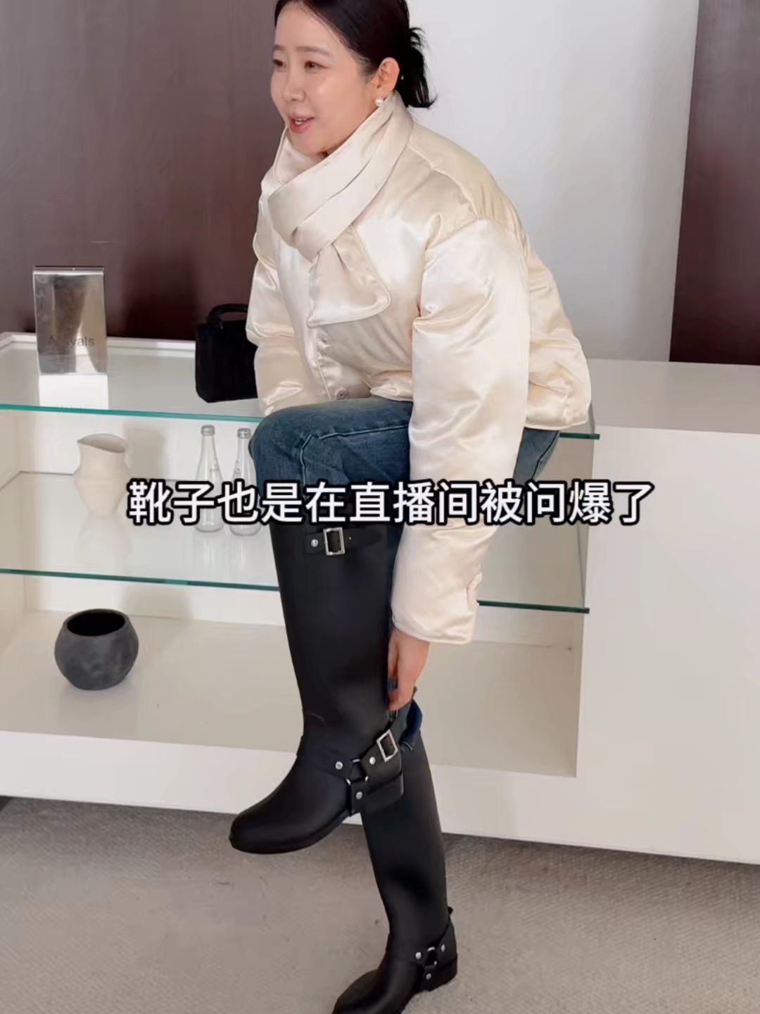 真丝 / 丝绸 H型 立领 中长袖 轻粉色 剪影 浅羊皮纸色 基础扣饰  - VALI鞋履AI设计主图