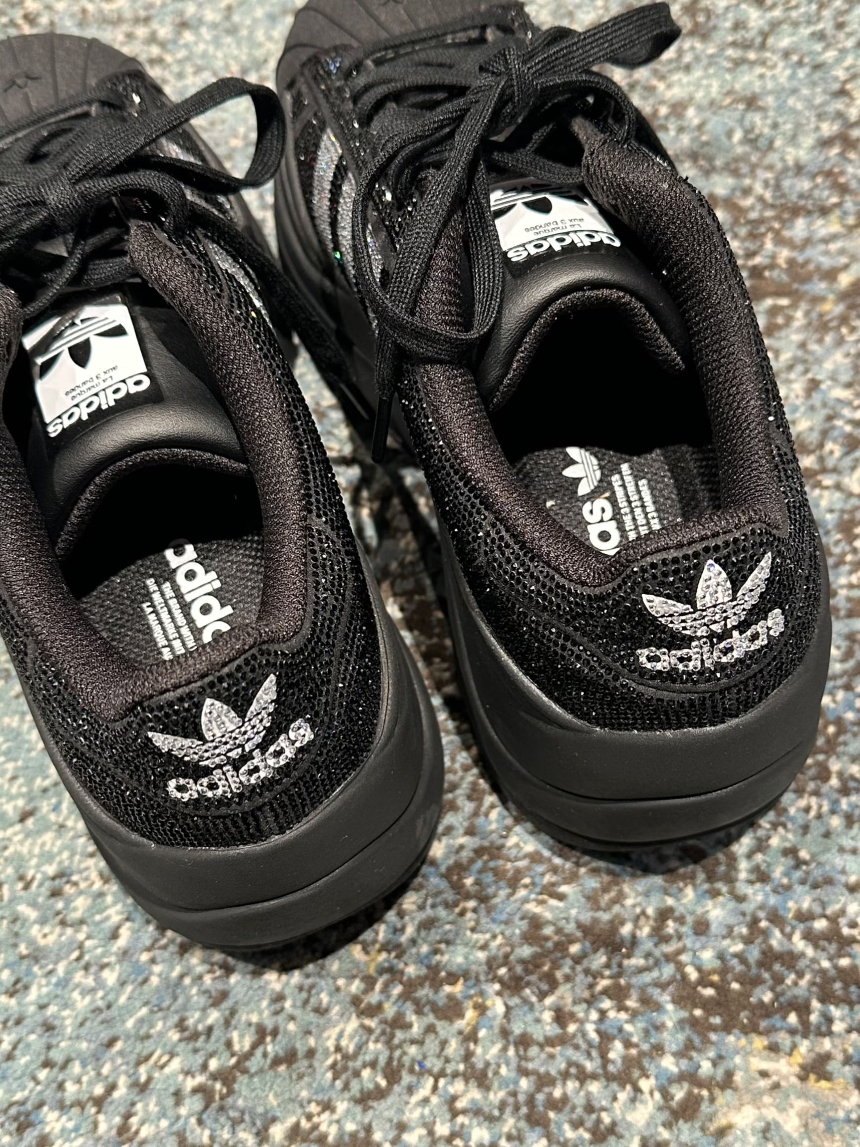 深洞 墨黑色 灯黑 圆头 系带  - VALI鞋履AI设计主图