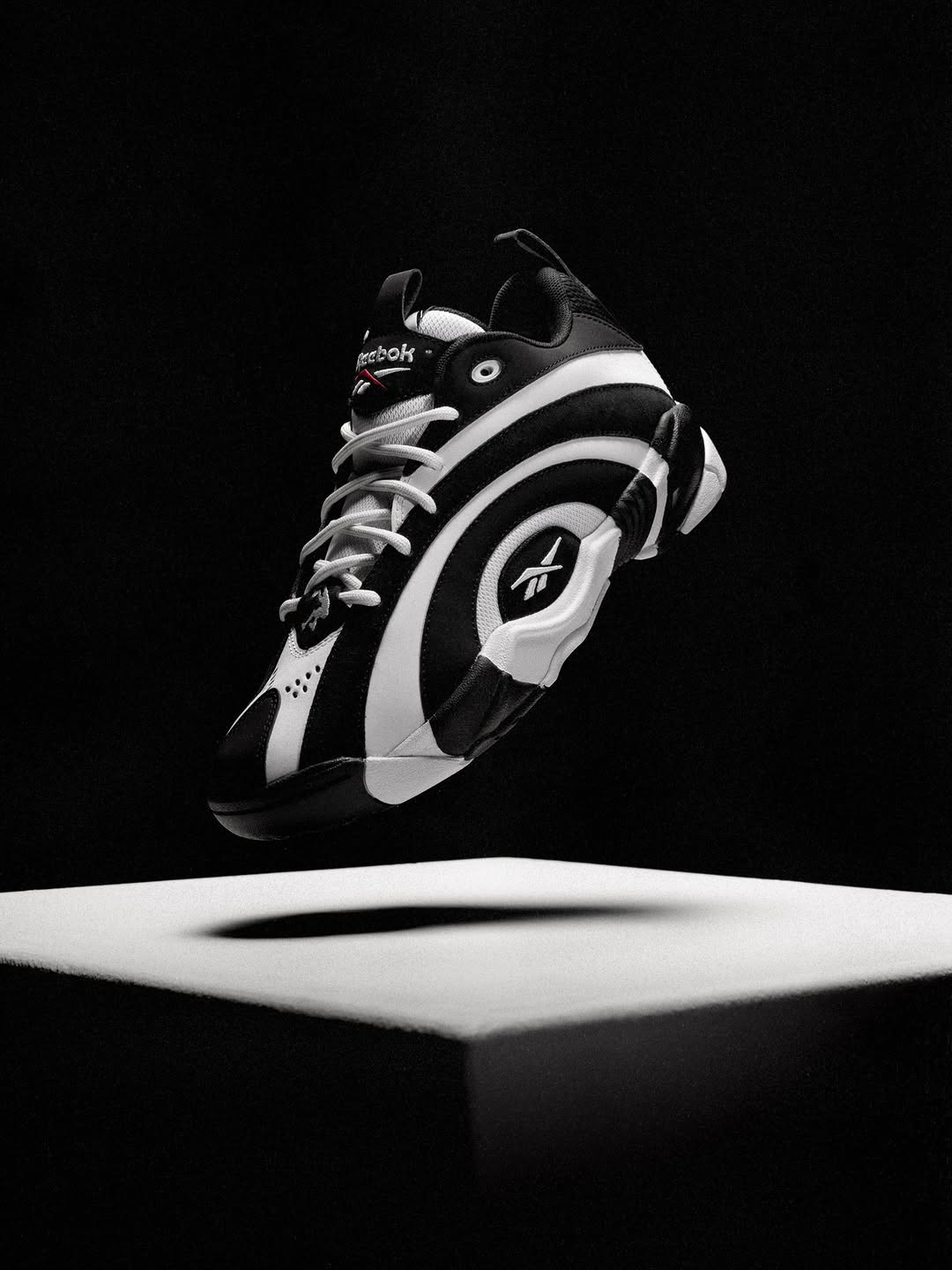 燕尾服 灰色幻觉 蒸汽蓝 中帮 系带 皮革  - VALI鞋履AI设计主图