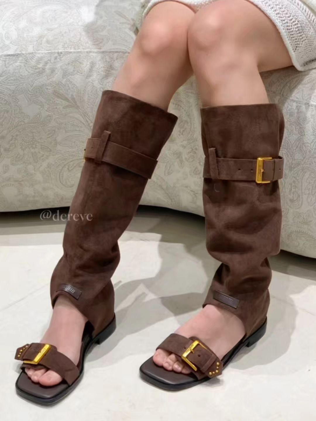 土褐色 石板路 陨石色 方头 袢扣 皮革  - VALI鞋履AI设计主图