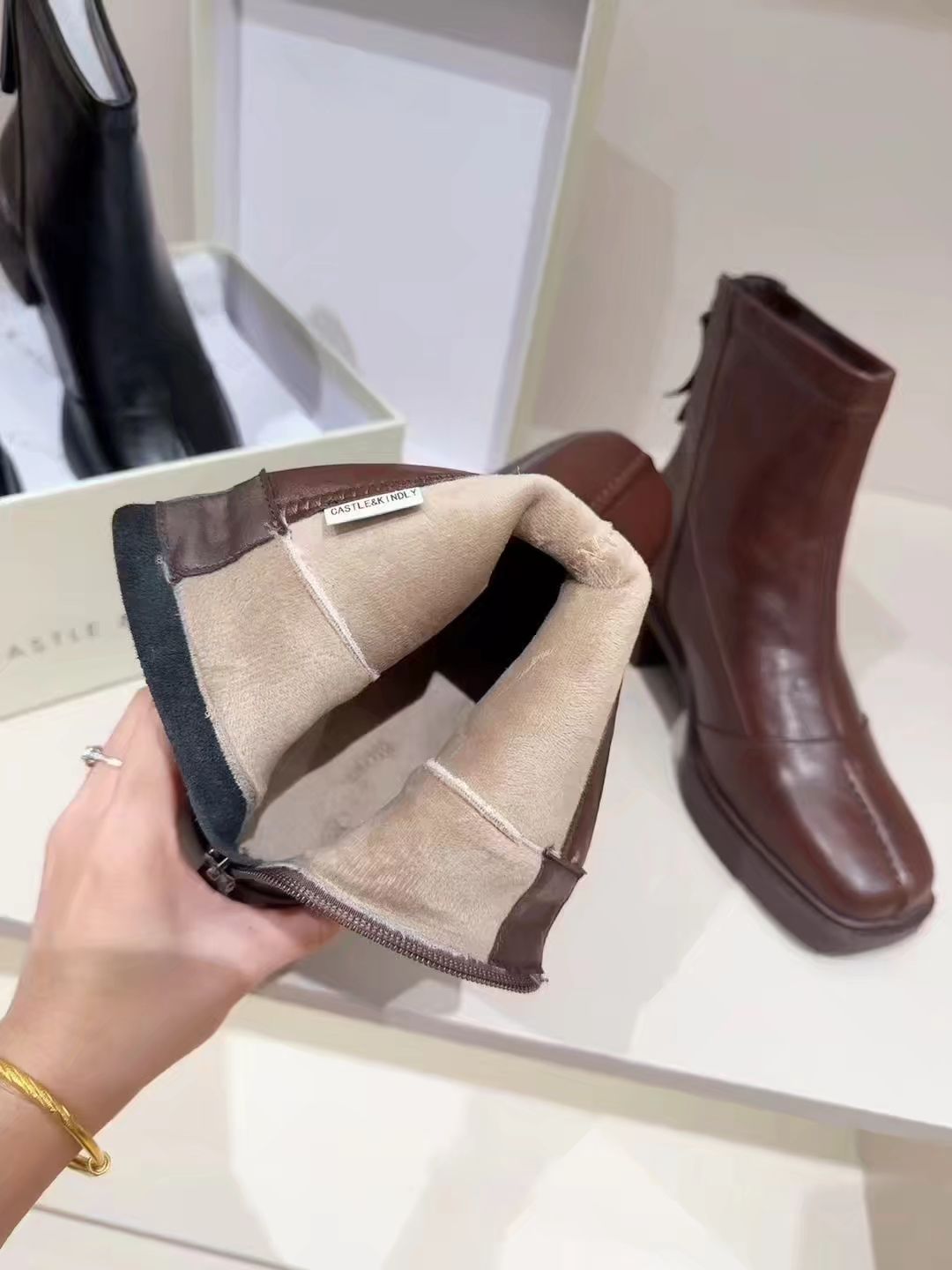 停电色 纯粹的幸福 月夜色 方头 皮革  - VALI鞋履AI设计主图