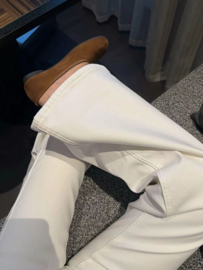 轻白色 僧袍色 微粉 皮革 