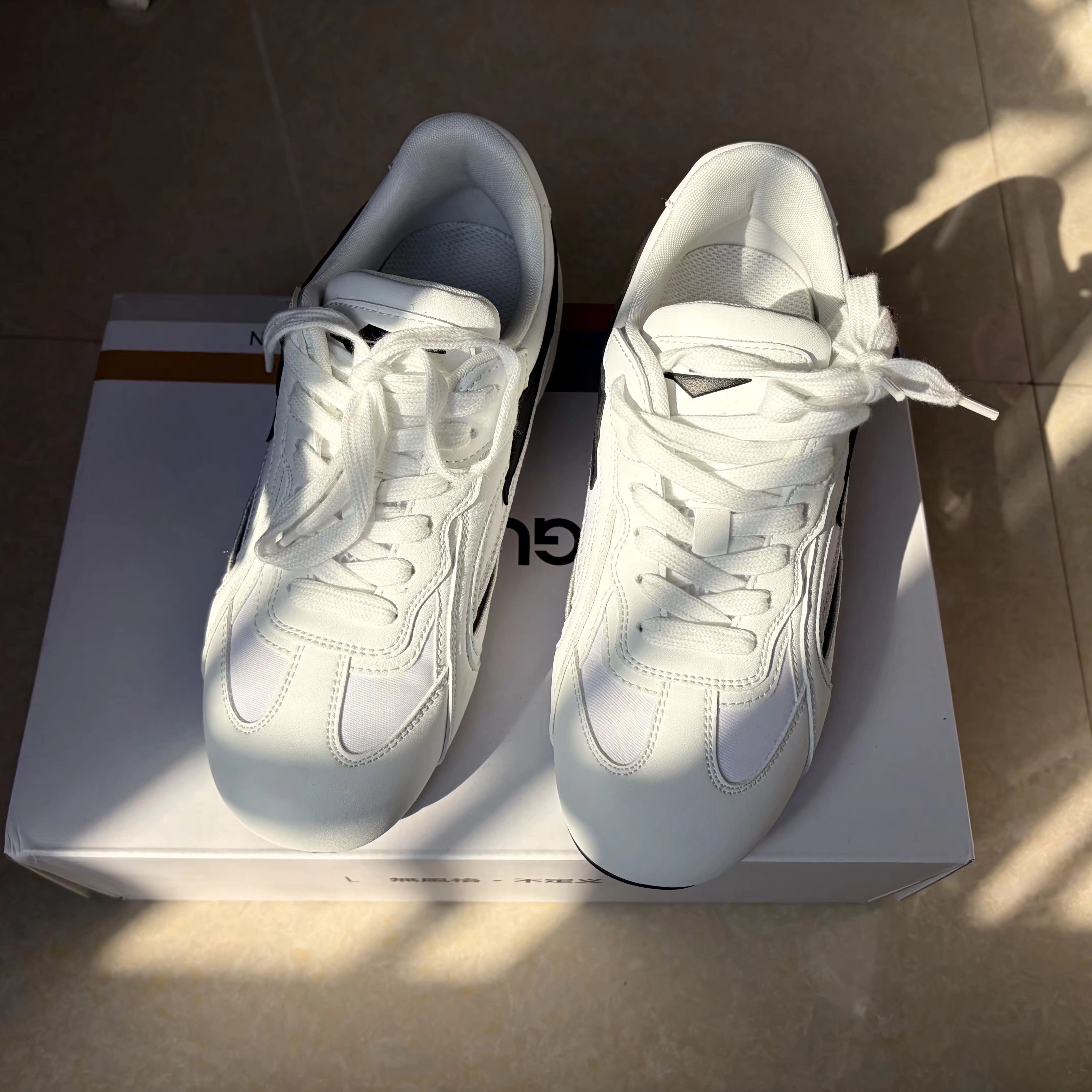 奶油奶油 无烟煤色 石板 系带  - VALI鞋履AI设计主图