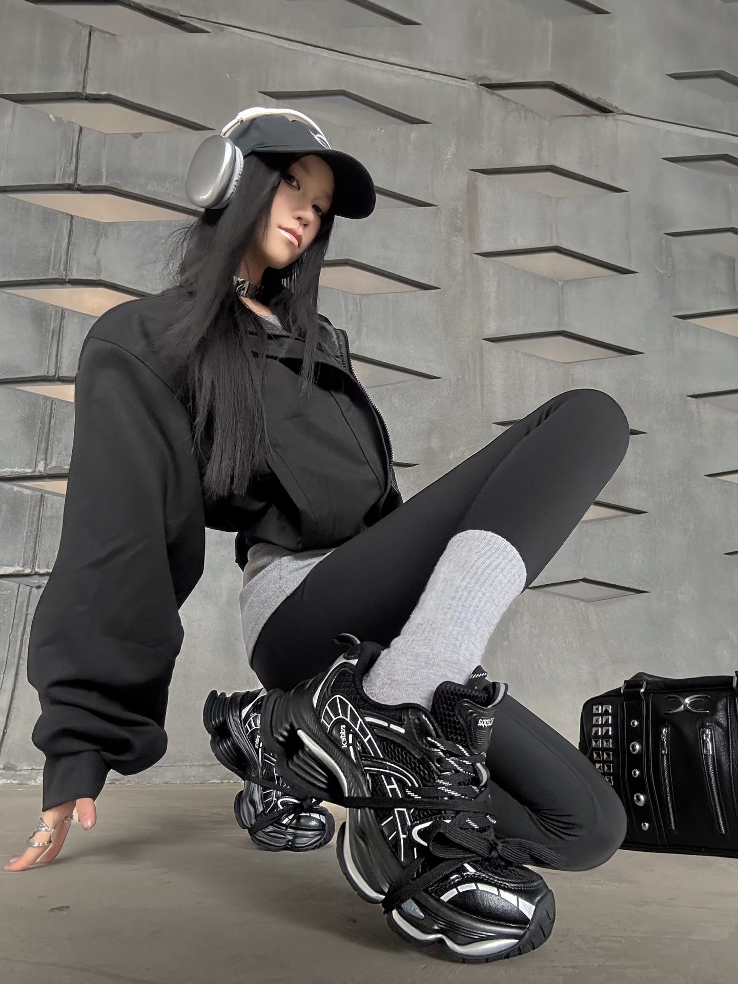 针织面料 H型 连帽领 中长袖 踢踏舞鞋色 火山灰  - VALI鞋履AI设计主图