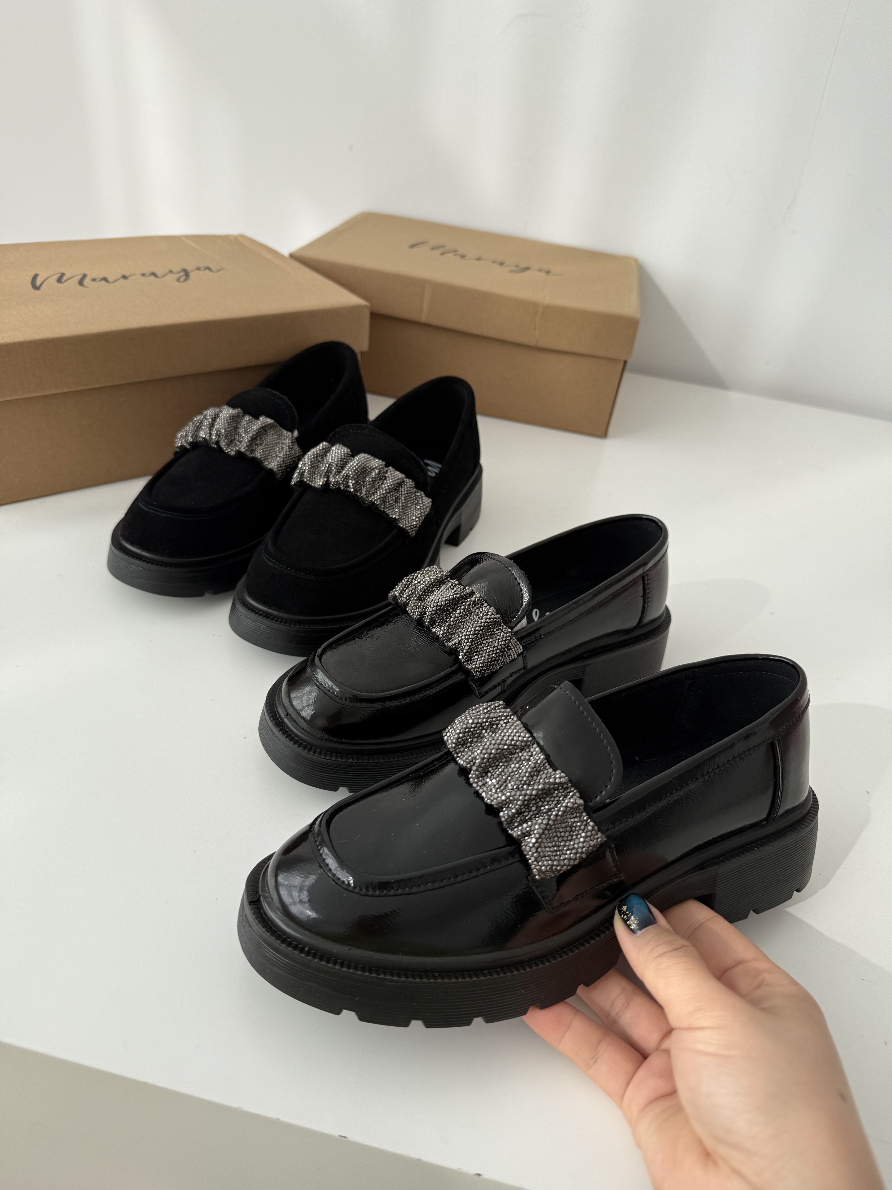 厚底 深洞 棕灰色 灯黑 圆头 低帮 一脚蹬 深口鞋 皮革  - VALI鞋履AI设计主图