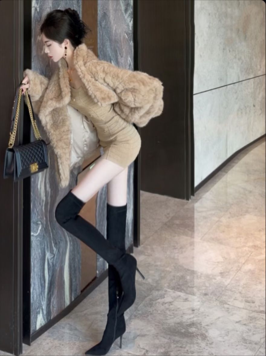 皮草面料 H型 裘毛袖 腐殖土色 芝麻色 水泥灰 基础扣饰  - VALI鞋履AI设计主图