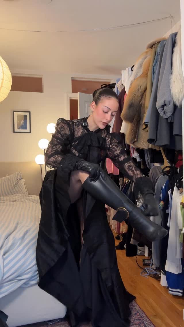 不对称 荷叶边 男中音蓝 巧克力梅  - VALI鞋履AI设计主图