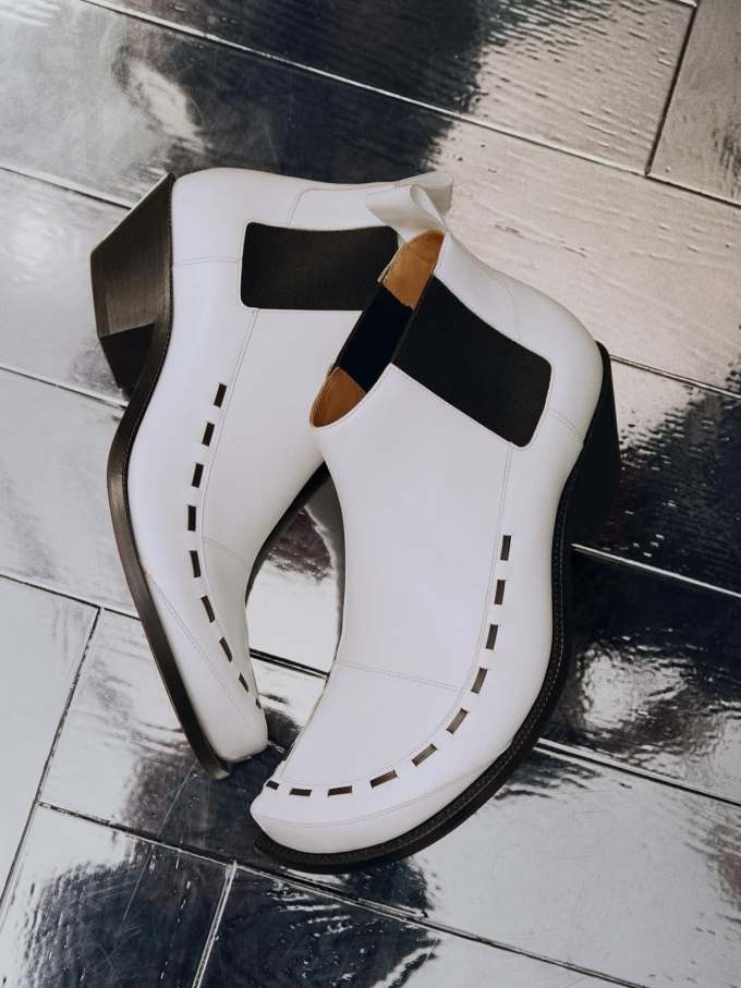 燕尾服 轻柔丁香 灰丁香色 圆头 松紧带 皮革 