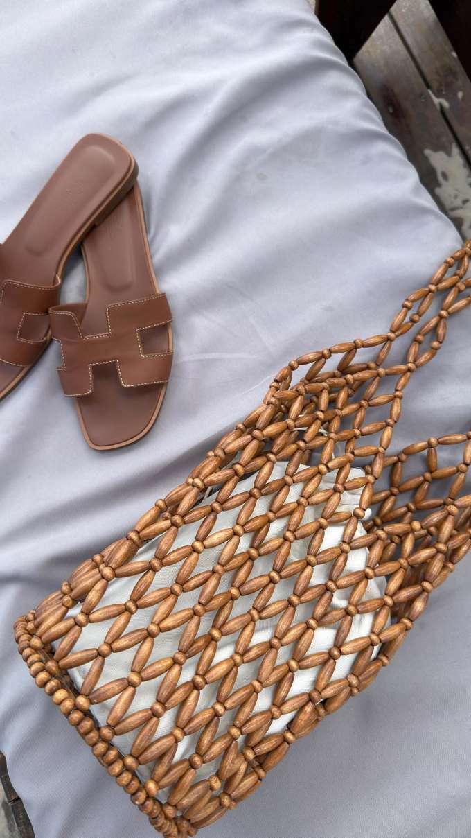 白兰地色 暗红棕色 深褐色 无帮 皮革 